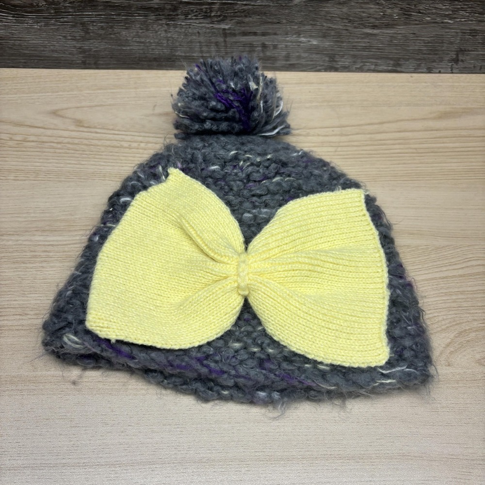 BCBGeneration Hat Beanie Womens Gray Yellow Bow Pom Pom Knit Winter‎ Slouchy